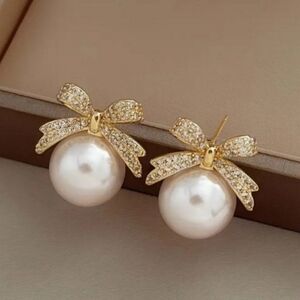 Full Shiny Rhinestone Inlaid Bow Faux Pearl Decor Dangle Earrings Elegant Sexy